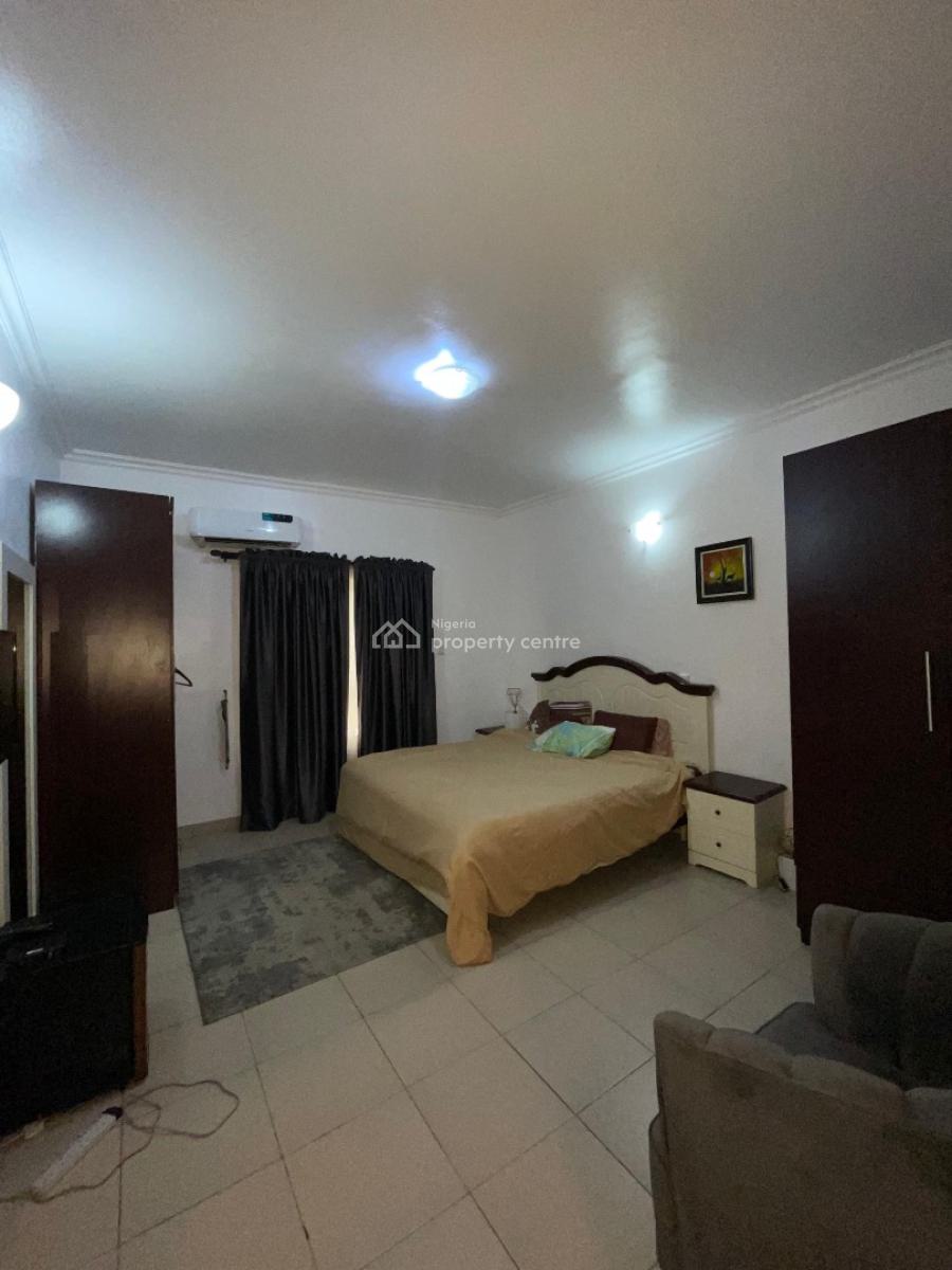 Luxury Well Maintained 3 Bedroom Flat, Cadogan Estate, Osapa, Lekki, Lagos, Block of Flats for Sale