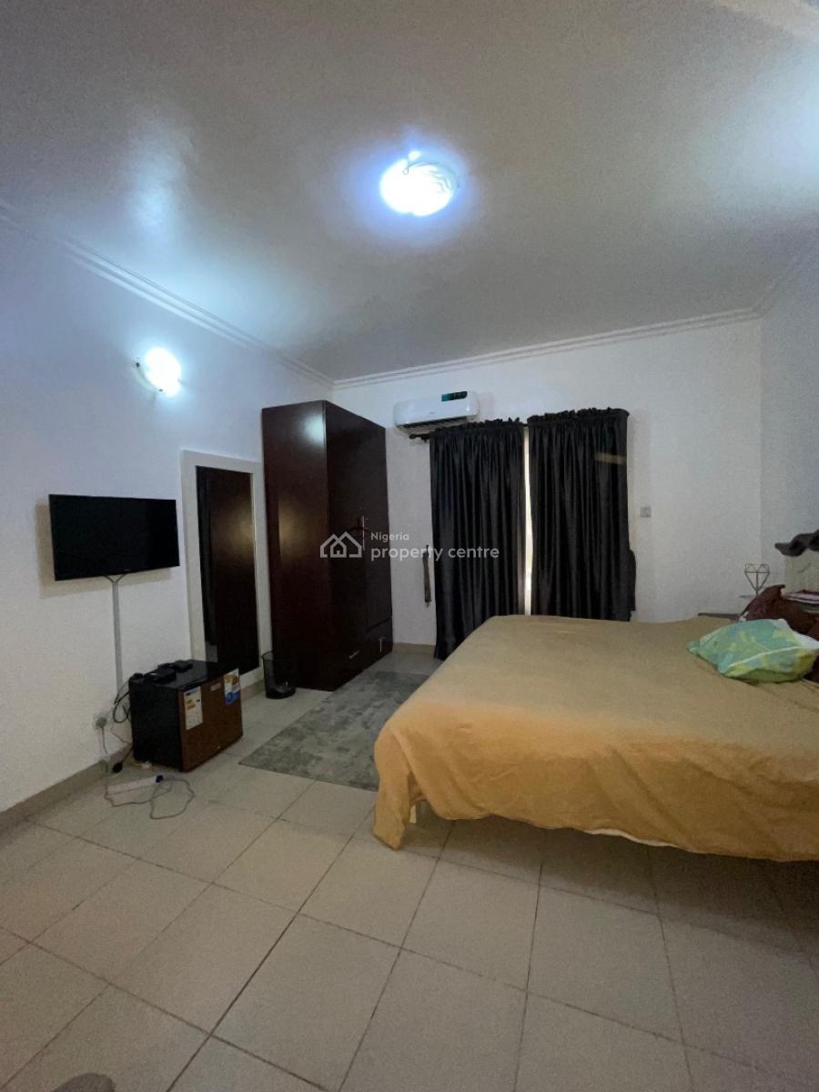 Luxury Well Maintained 3 Bedroom Flat, Cadogan Estate, Osapa, Lekki, Lagos, Block of Flats for Sale