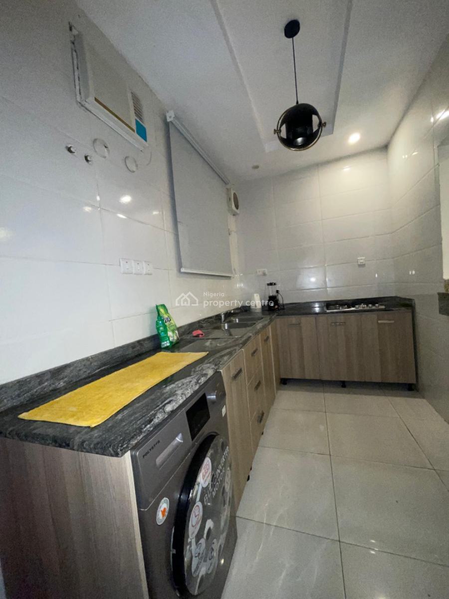 Luxury Well Maintained 3 Bedroom Flat, Cadogan Estate, Osapa, Lekki, Lagos, Block of Flats for Sale