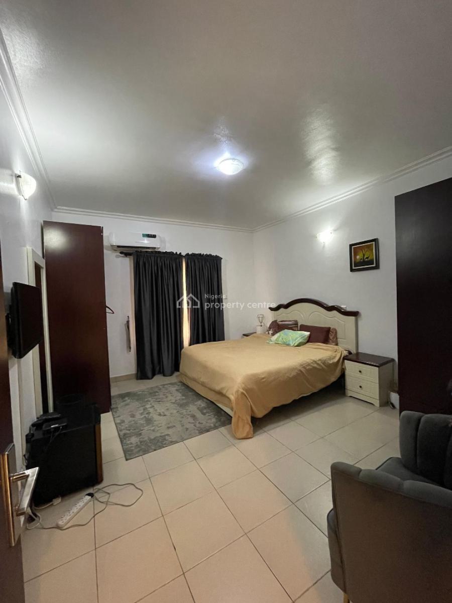 Luxury Well Maintained 3 Bedroom Flat, Cadogan Estate, Osapa, Lekki, Lagos, Block of Flats for Sale