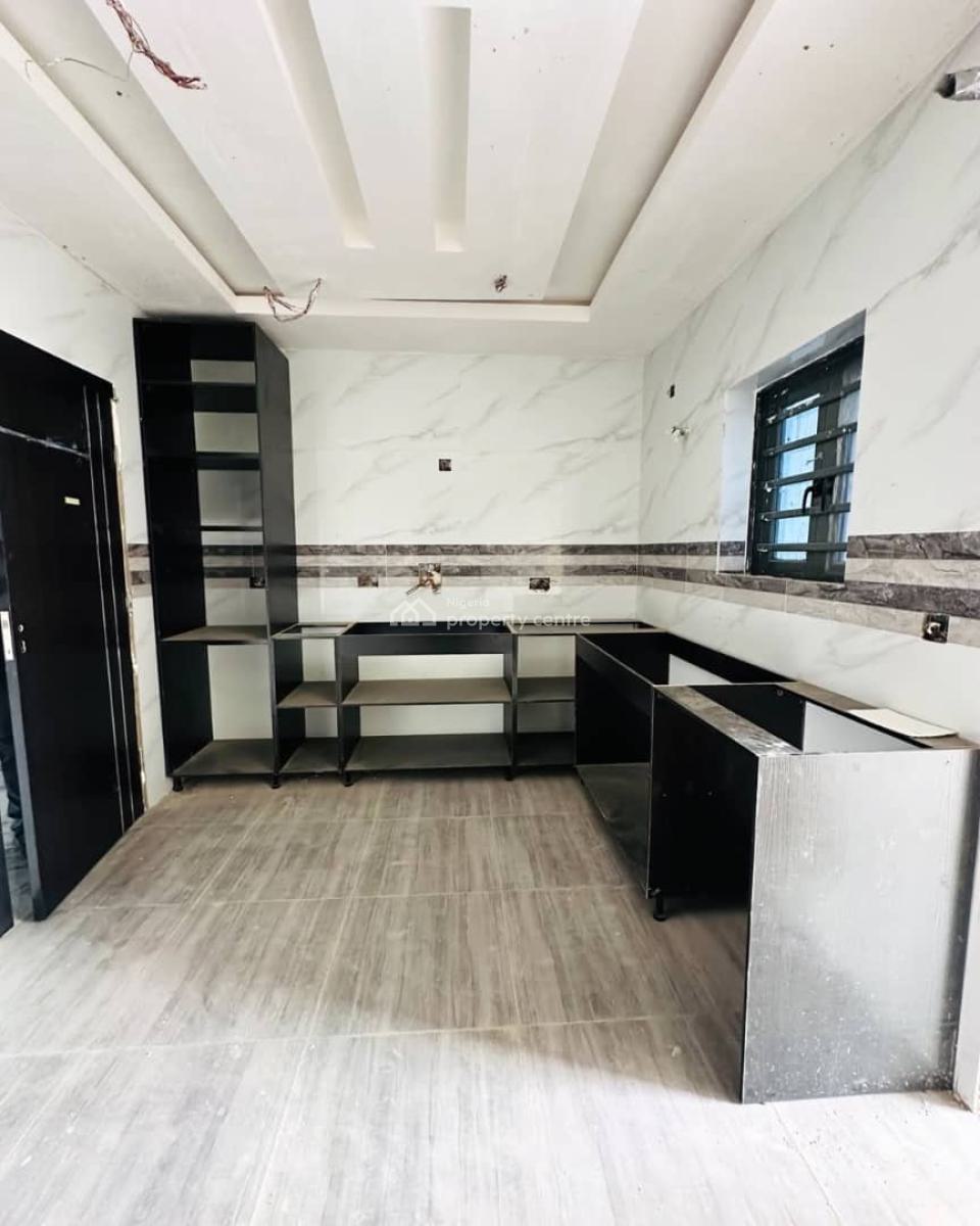 Beautiful 3 Bedroom Apartment with Bq in Serene Estate, Maryland, Lagos, Flat / Apartment for Sale