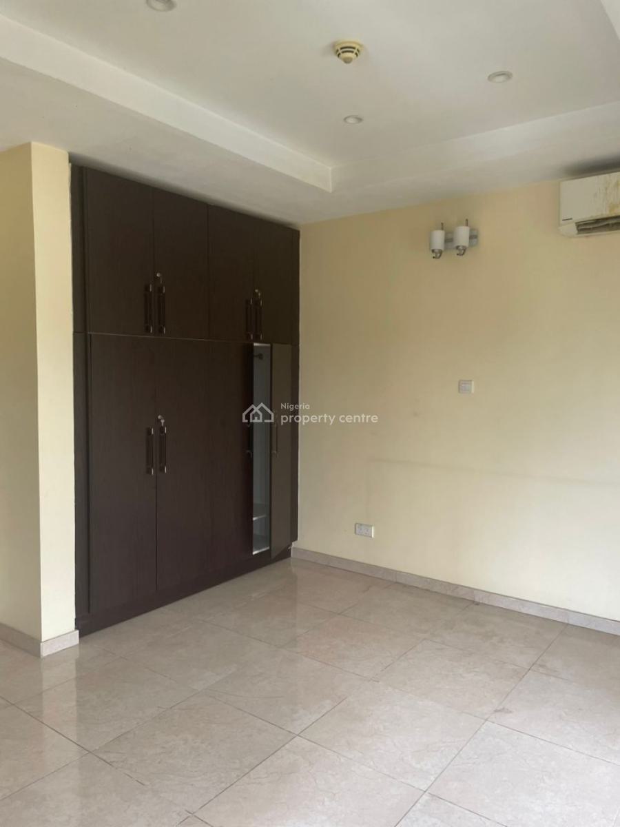 Tastefully Finished 3 Bedroom Apartment with a Room Bq, Off Bourdillion Road, Queens Drive, Old Ikoyi, Ikoyi, Lagos, Flat / Apartment for Rent