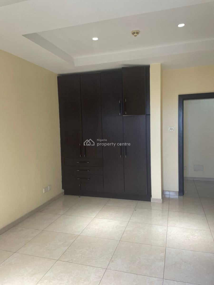 Tastefully Finished 3 Bedroom Apartment with a Room Bq, Off Bourdillion Road, Queens Drive, Old Ikoyi, Ikoyi, Lagos, Flat / Apartment for Rent