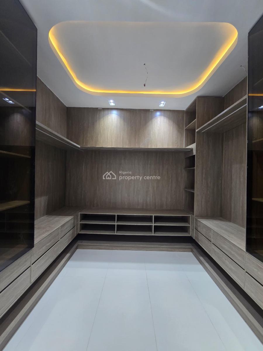 Luxury Exclusive Sleek 4-bedroom Maisonette with Bq, Pool, Gym, Lekki Phase 1, Lekki, Lagos, Block of Flats for Sale