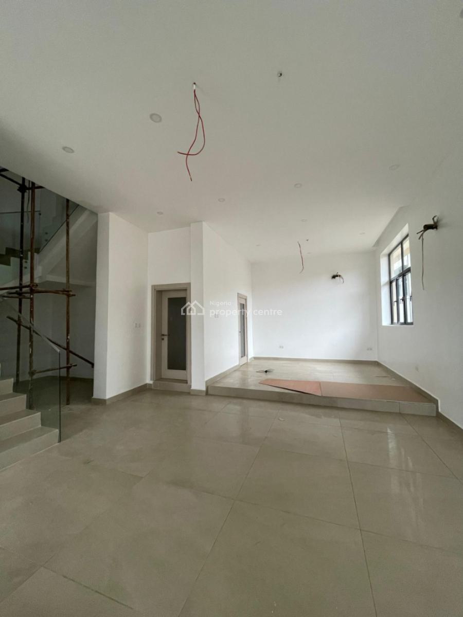 Fully Fitted and Service 4 Bedroom Semi-detached Duplex, Asokoro District, Abuja, Semi-detached Duplex for Rent