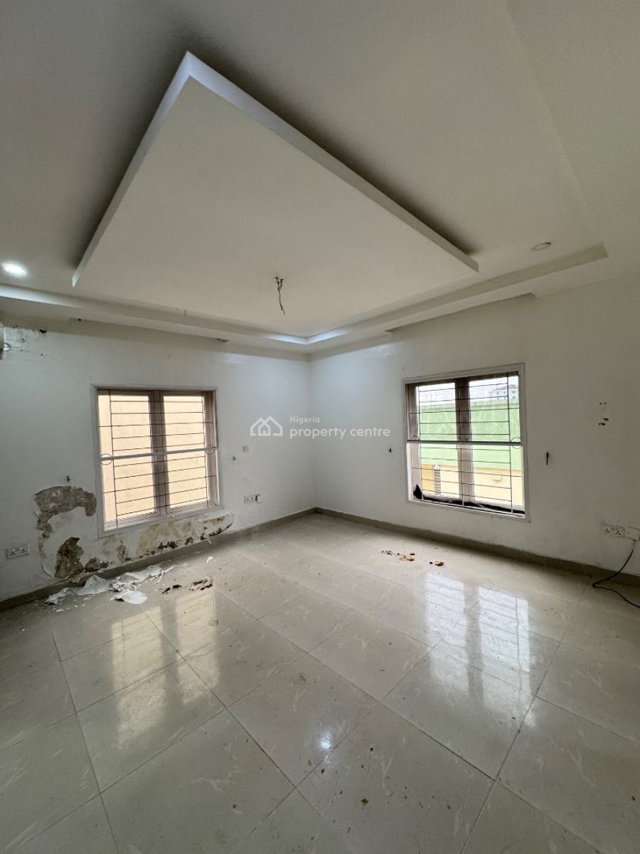Well Maintained 3 Bedroom Flat with Bq, Lekki Phase 1, Lekki, Lagos, Flat / Apartment for Rent