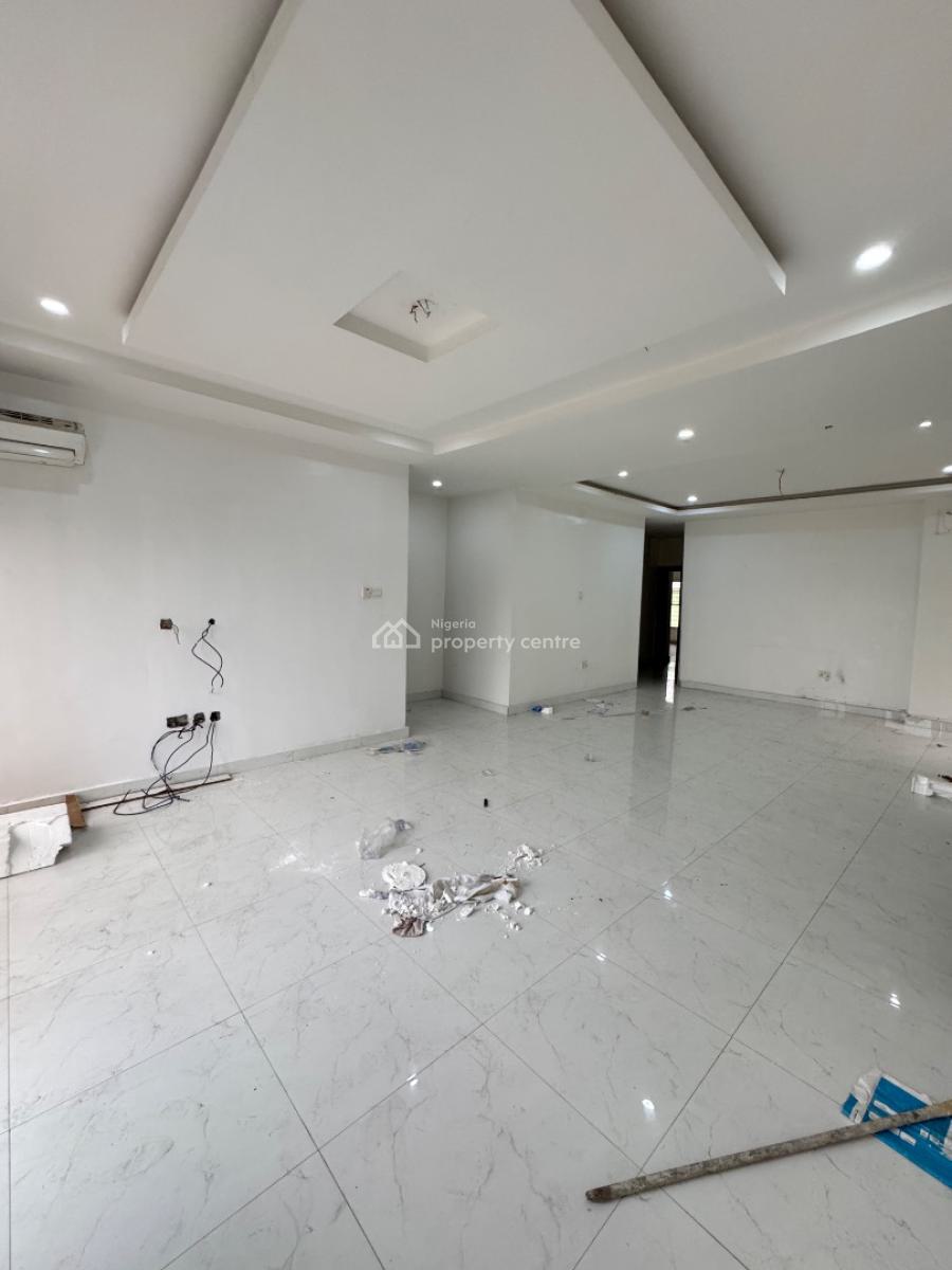 Well Maintained 3 Bedroom Flat with Bq, Lekki Phase 1, Lekki, Lagos, Flat / Apartment for Rent