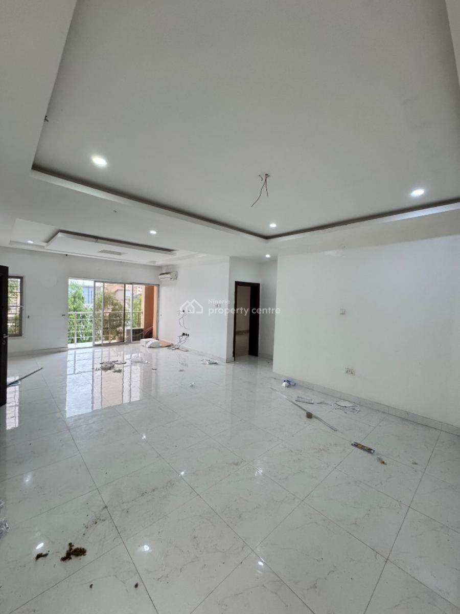 Well Maintained 3 Bedroom Flat with Bq, Lekki Phase 1, Lekki, Lagos, Flat / Apartment for Rent