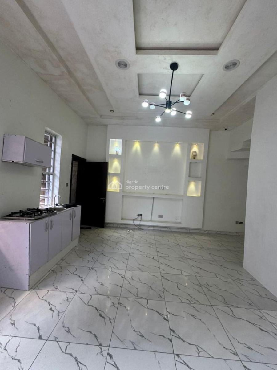 Big Well Converted Studio Apartment, Grace Court, Royal Pine Gate 1, Orchid, Lekki, Lagos, Self Contain (single Rooms) for Rent