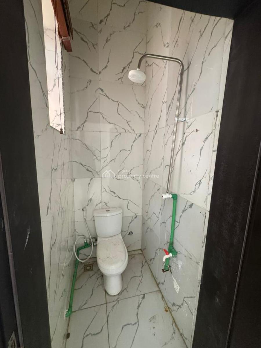Big Well Converted Studio Apartment, Grace Court, Royal Pine Gate 1, Orchid, Lekki, Lagos, Self Contain (single Rooms) for Rent