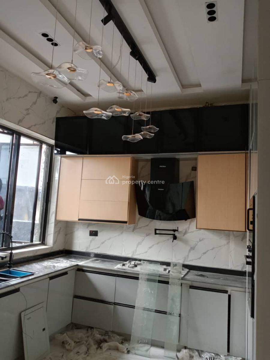 4 Bedrooms Terrace Duplex with Bq, Lekki Phase 1, Lekki, Lagos, Terraced Duplex for Sale