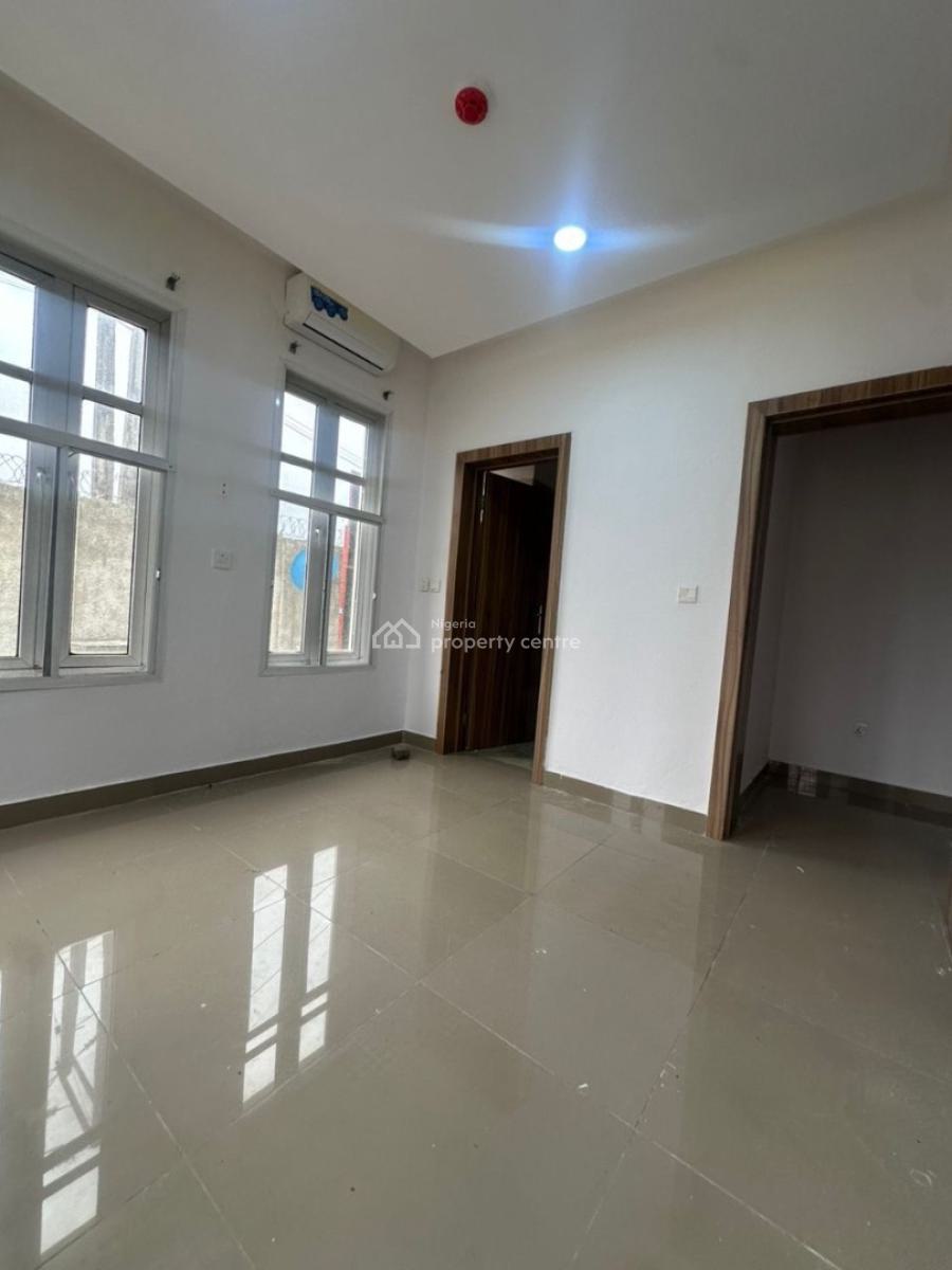 Big Room Downstairs with Shared Kitchen, Oba Musa Estate, Agungi, Lekki, Lagos, Self Contain (single Rooms) for Rent