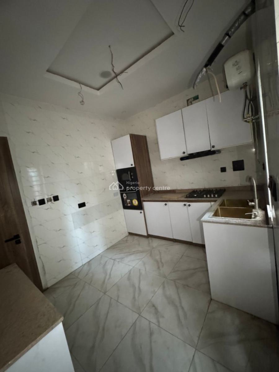 Big Room Downstairs in a Brand New Shared Duplex, Vinjoe Court, Ocean Harbor Estate, Lekki Phase 2, Lekki, Lagos, Self Contain (single Rooms) for Rent