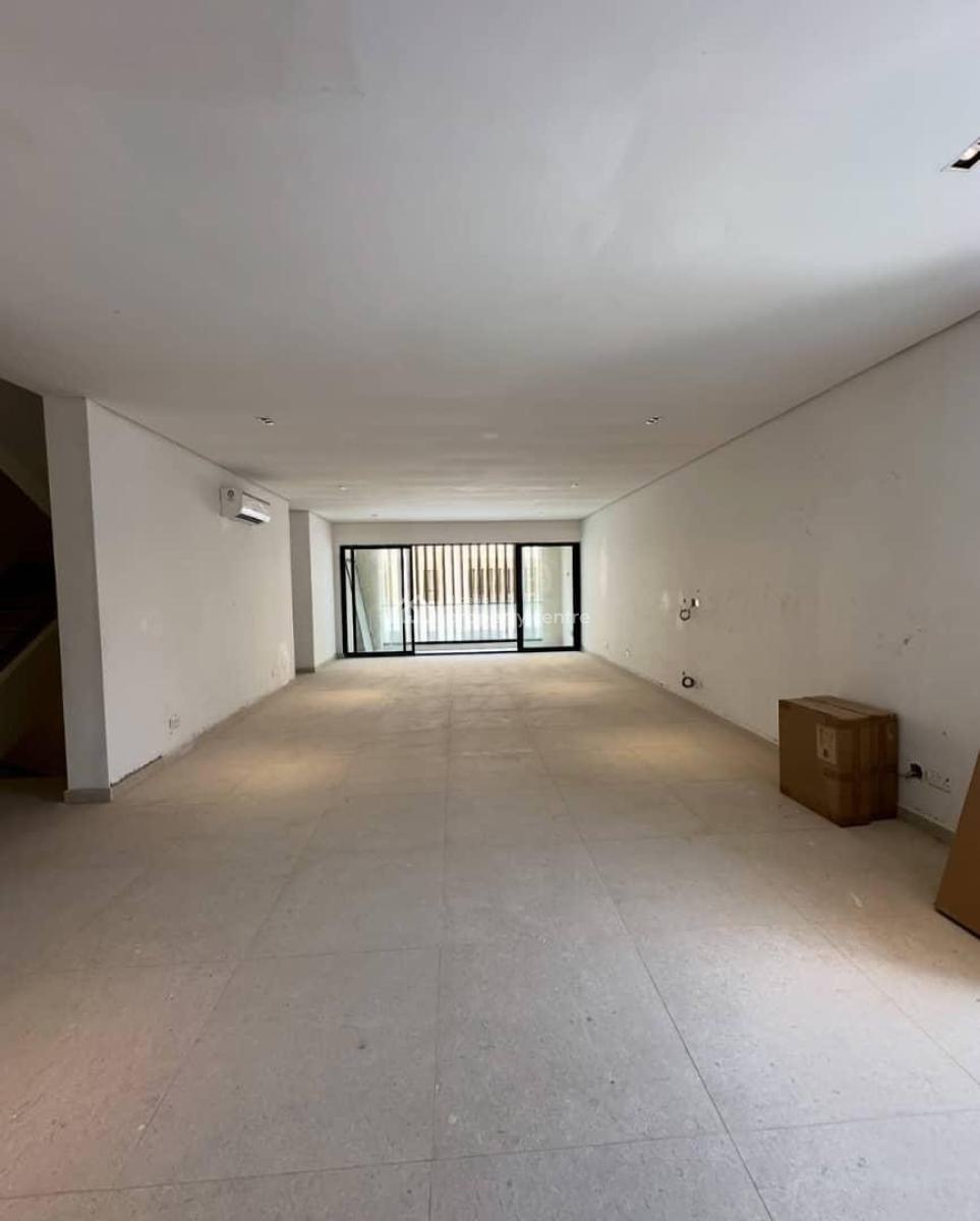 Contemporary 5 Bedroom Terrace Duplex with 2 Bq, Private Elevator, Private Cinema, Laundry Room, Communal Swimming Pool and Gym, Banana Island, Ikoyi, Lagos, Terraced Duplex for Sale