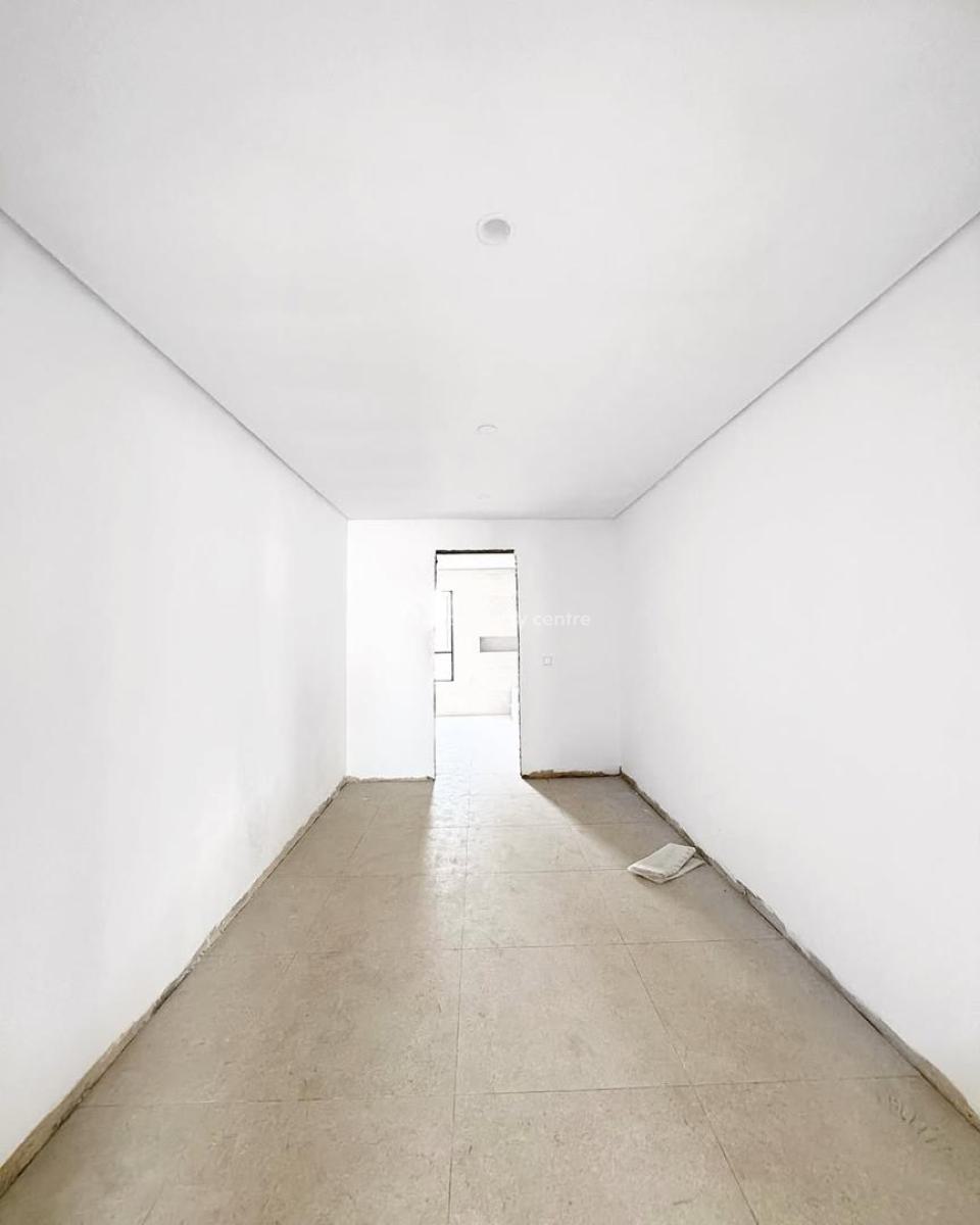 Contemporary 5 Bedroom Terrace Duplex with 2 Bq, Private Elevator, Private Cinema, Laundry Room, Communal Swimming Pool and Gym, Banana Island, Ikoyi, Lagos, Terraced Duplex for Sale