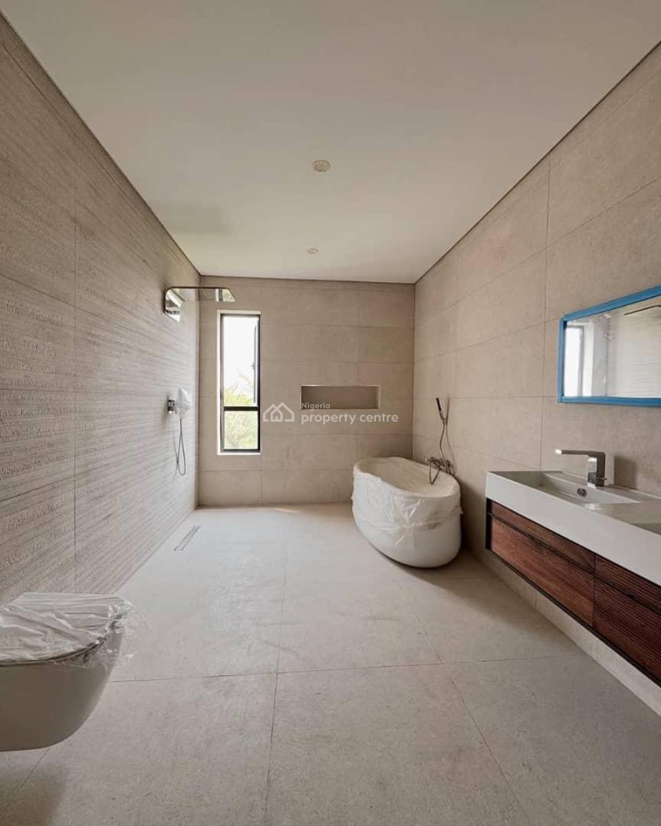Contemporary 5 Bedroom Terrace Duplex with 2 Bq, Private Elevator, Private Cinema, Laundry Room, Communal Swimming Pool and Gym, Banana Island, Ikoyi, Lagos, Terraced Duplex for Sale