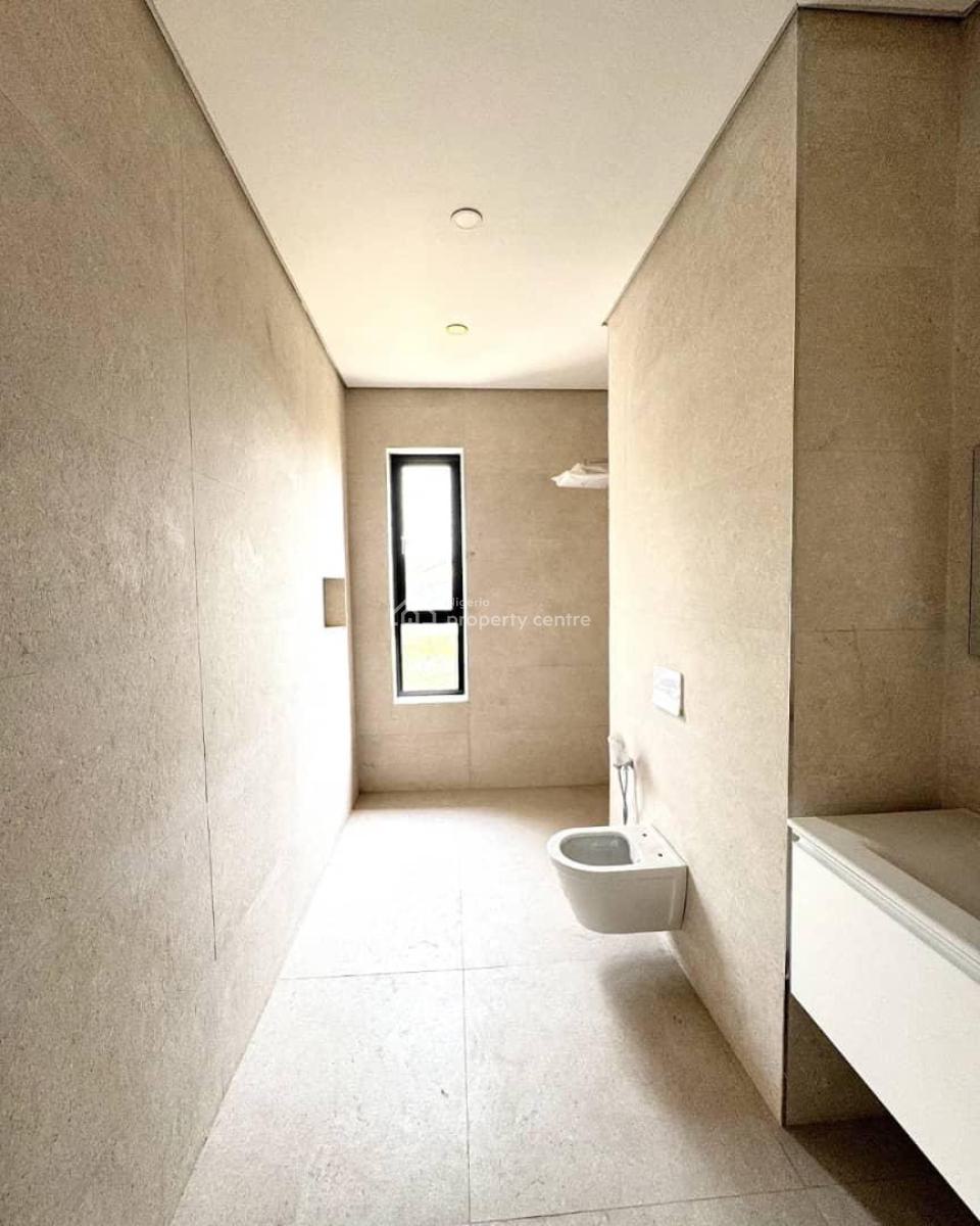 Contemporary 5 Bedroom Terrace Duplex with 2 Bq, Private Elevator, Private Cinema, Laundry Room, Communal Swimming Pool and Gym, Banana Island, Ikoyi, Lagos, Terraced Duplex for Sale