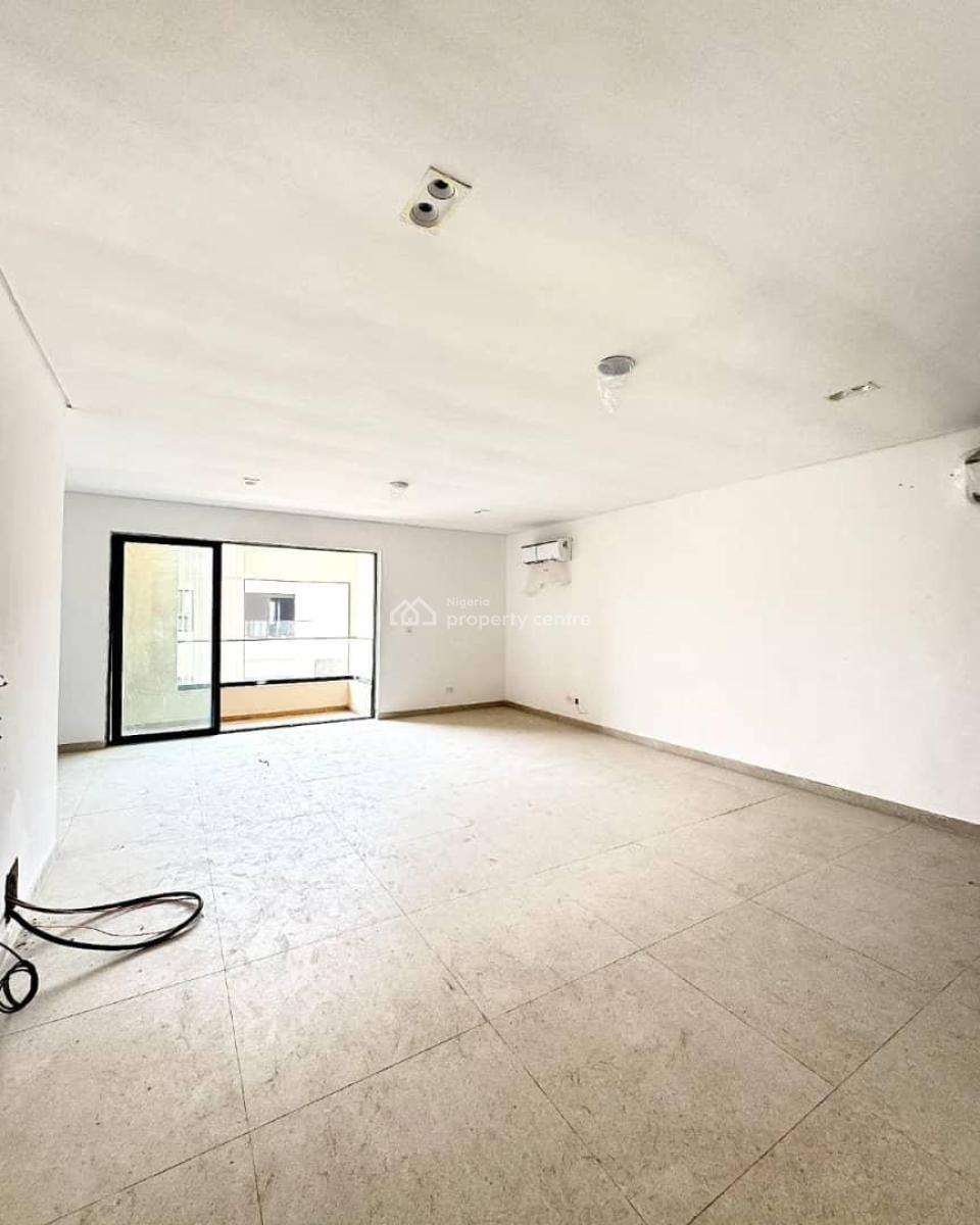 Contemporary 5 Bedroom Terrace Duplex with 2 Bq, Private Elevator, Private Cinema, Laundry Room, Communal Swimming Pool and Gym, Banana Island, Ikoyi, Lagos, Terraced Duplex for Sale