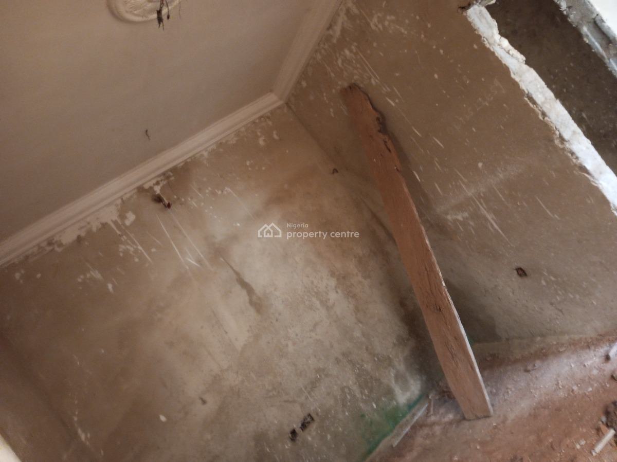 1 Bedroom Flat with 2 Toilets Available for Tenants, 90s Road, Dakwo, Abuja, Mini Flat (room and Parlour) for Rent