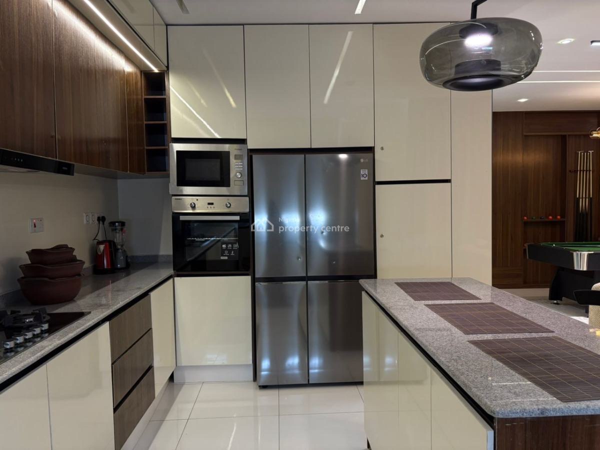 Cozy 2 Bedrooms Apartment, Gbangbala Street, Ikate, Lekki, Lagos, Flat / Apartment Short Let