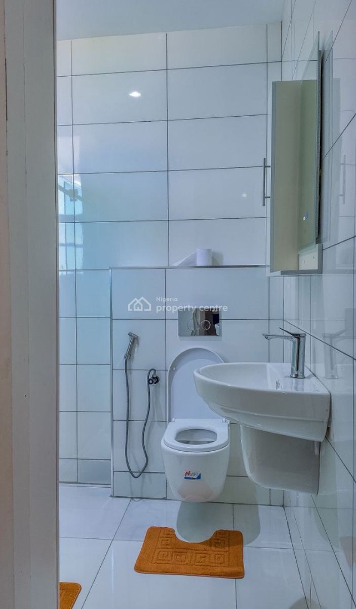 Cozy 2 Bedrooms Apartment, Gbangbala Street, Ikate, Lekki, Lagos, Flat / Apartment Short Let