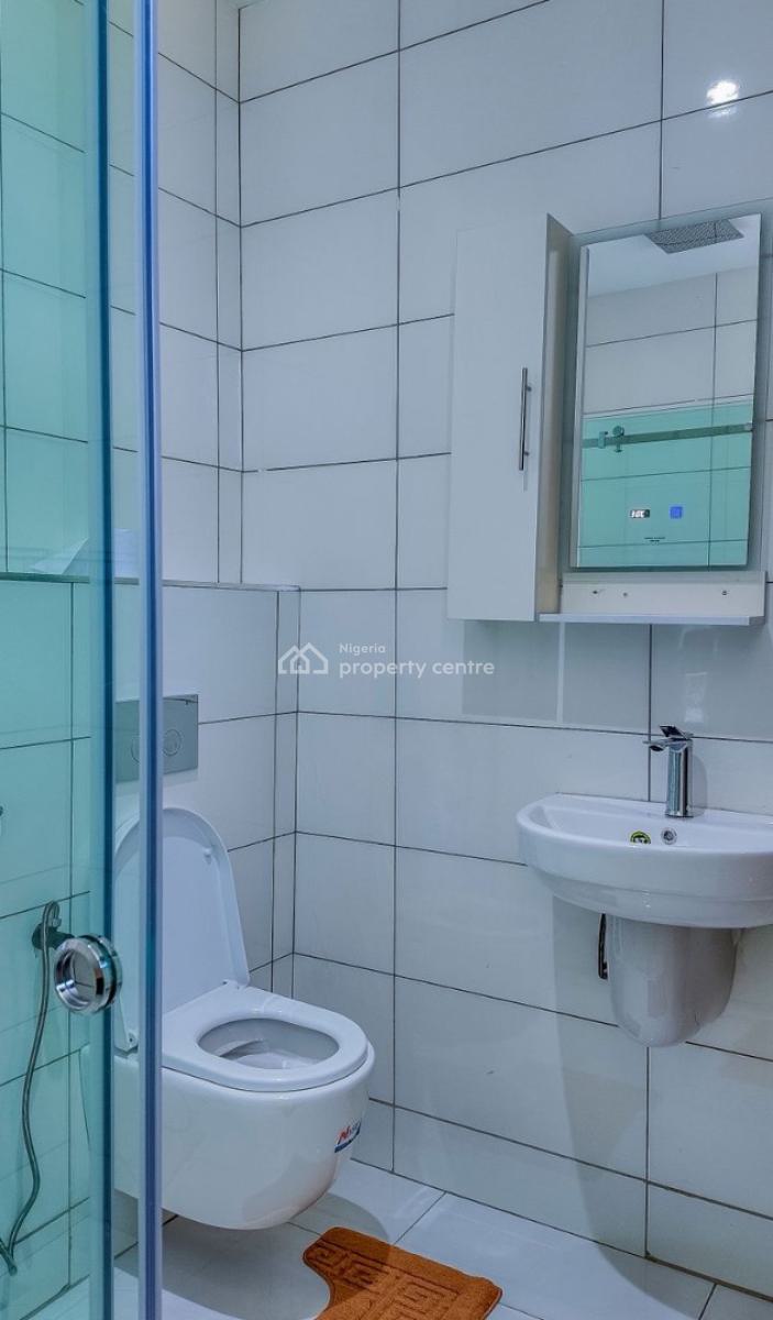 Cozy 2 Bedrooms Apartment, Gbangbala Street, Ikate, Lekki, Lagos, Flat / Apartment Short Let