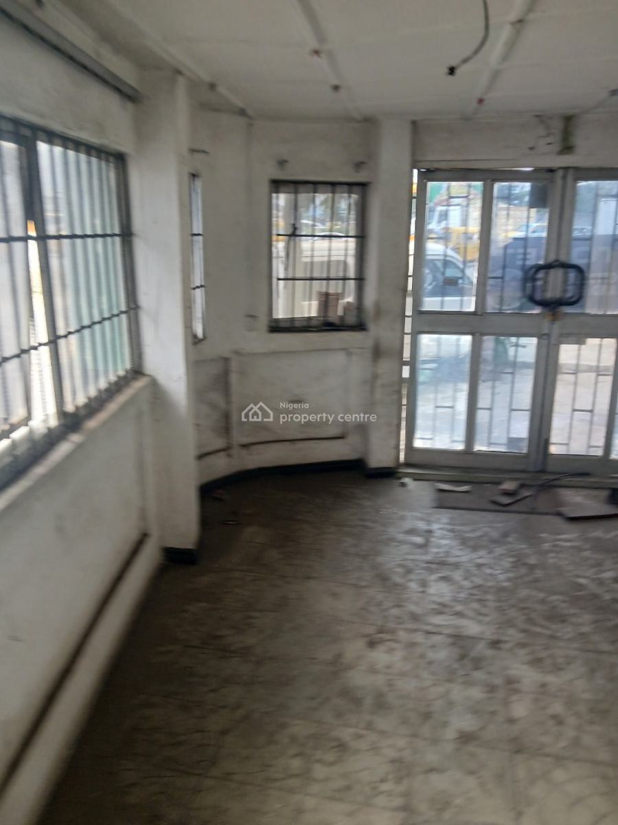 Spacious Shop/office, Ogba, Ikeja, Lagos, Shop for Rent