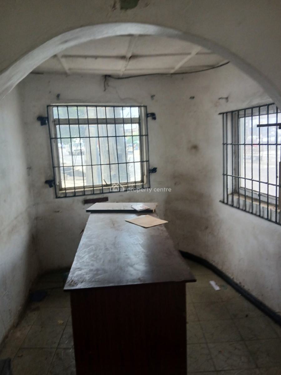Spacious Shop/office, Ogba, Ikeja, Lagos, Shop for Rent