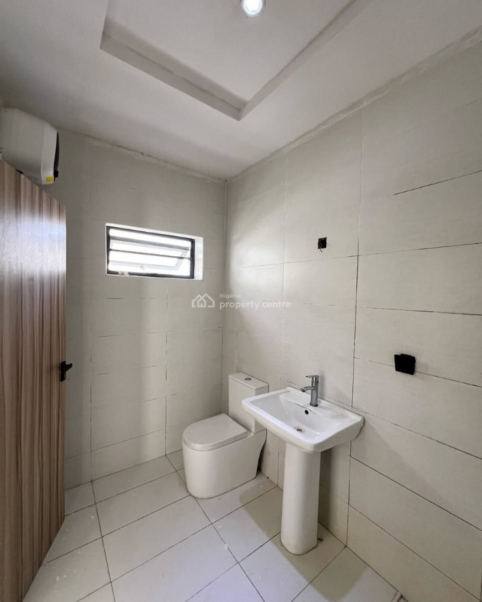 Spacious 5 Bedroom Fully Detached Duplex with Bq, Chevron Drive, Lekki, Lagos, Detached Duplex for Rent