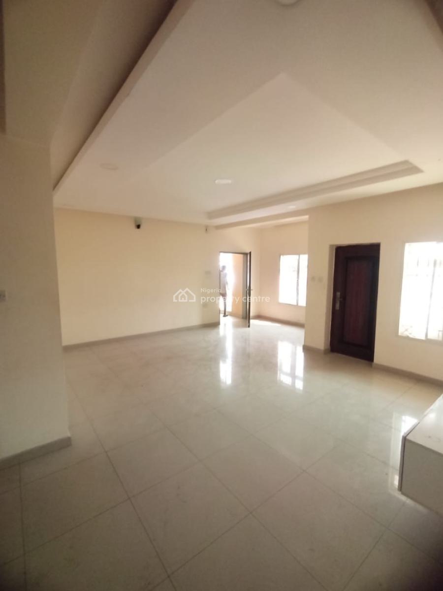 Well Maintained and Spacious 3 Bedroom Apartment with Bq, Spring Bay Estate, Ikate, Lekki, Lagos, Flat / Apartment for Rent