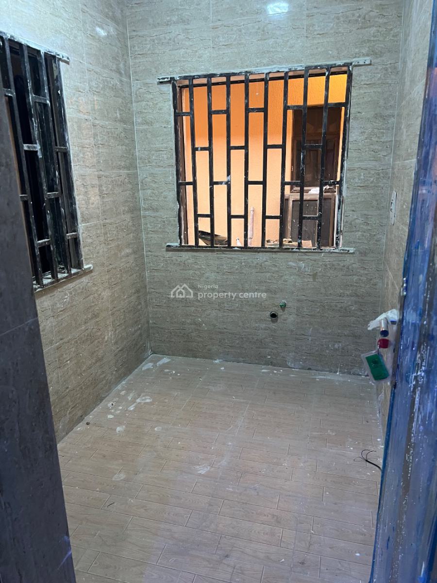 Newly Renovated 2 Bedroom Flat, Adeyemo Akapo, Omole Phase 1, Ikeja, Lagos, Flat / Apartment for Rent