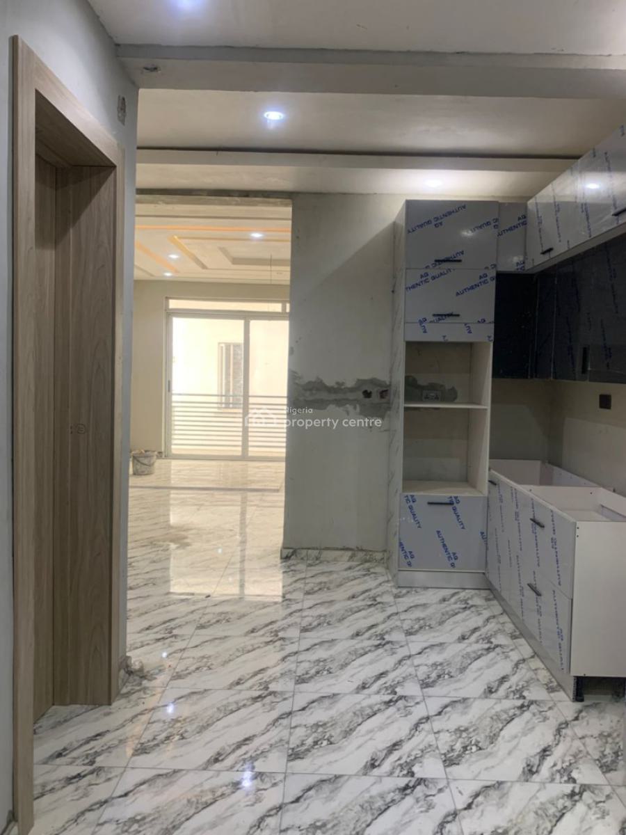 Serviced 3 Bedroom Penthouse Apartment with Bq, Lekki Phase 1, Lekki, Lagos, Flat / Apartment for Rent