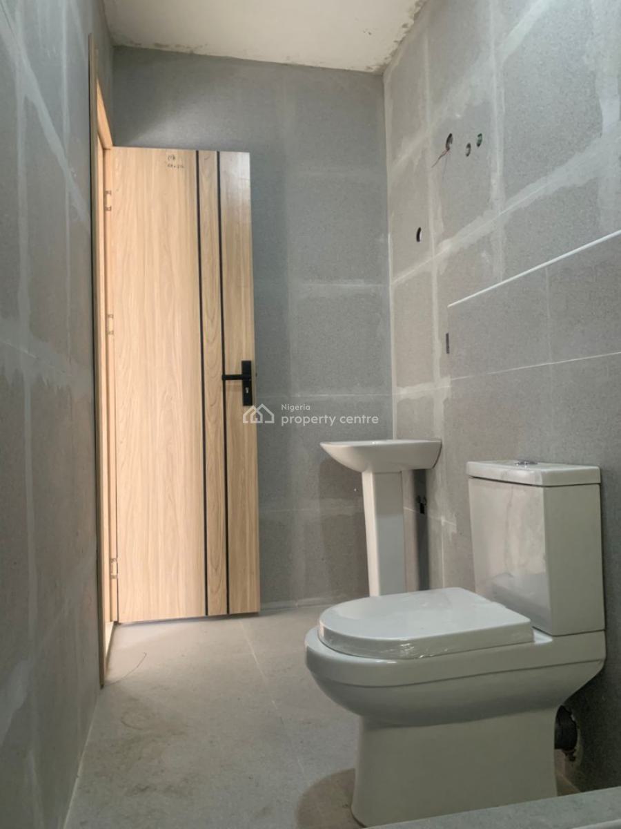 Serviced 3 Bedroom Penthouse Apartment with Bq, Lekki Phase 1, Lekki, Lagos, Flat / Apartment for Rent