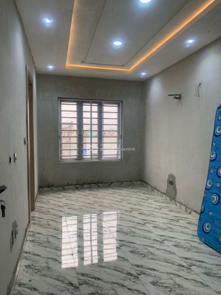 Serviced 3 Bedroom Penthouse Apartment with Bq, Lekki Phase 1, Lekki, Lagos, Flat / Apartment for Rent