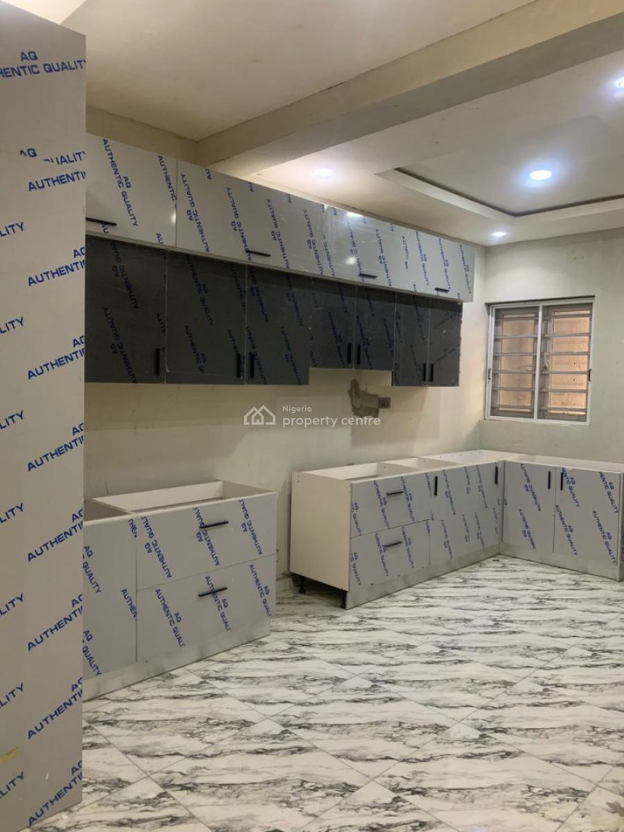 Serviced 3 Bedroom Penthouse Apartment with Bq, Lekki Phase 1, Lekki, Lagos, Flat / Apartment for Rent
