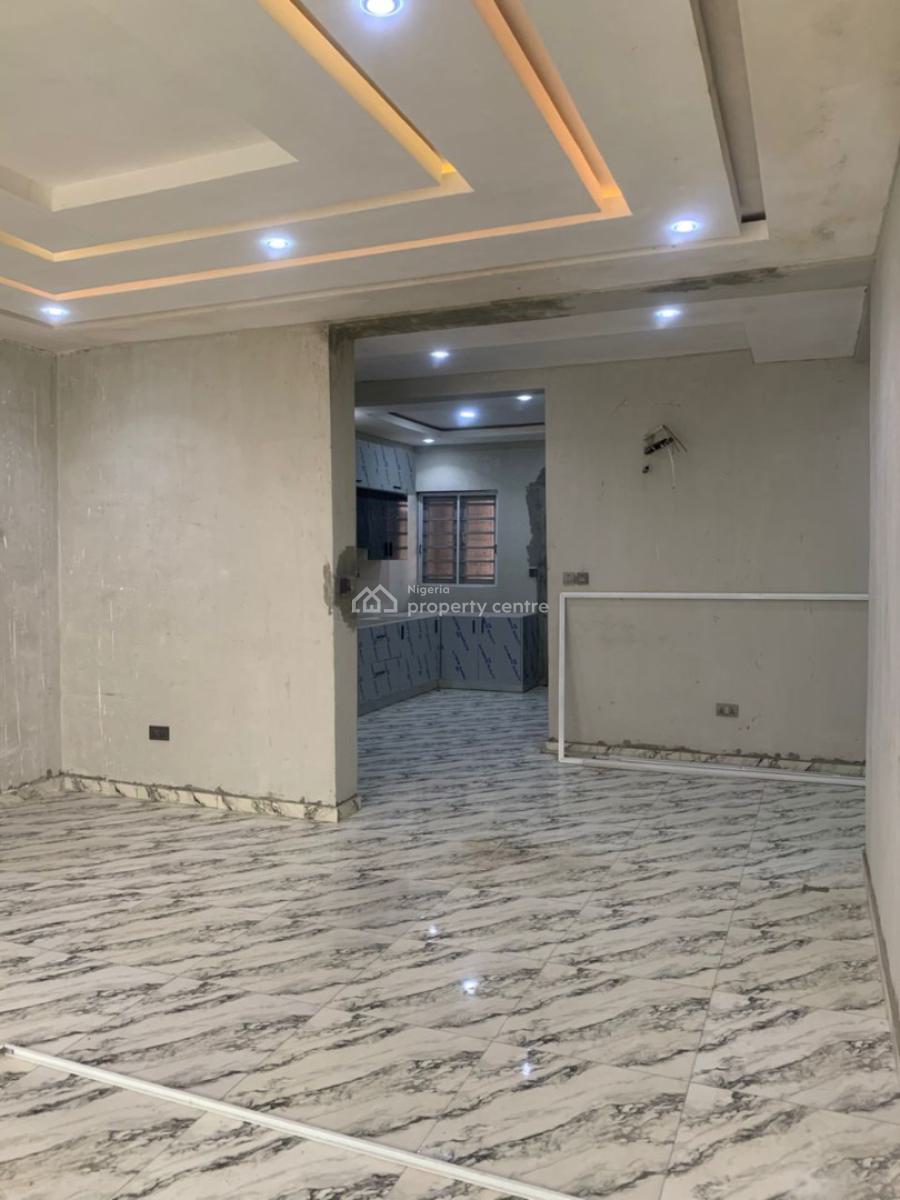 Serviced 3 Bedroom Penthouse Apartment with Bq, Lekki Phase 1, Lekki, Lagos, Flat / Apartment for Rent
