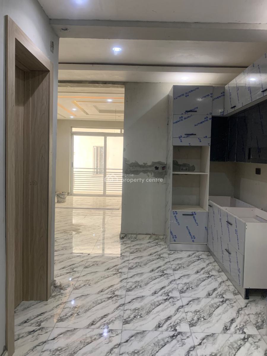 Serviced 3 Bedroom Apartment with Bq (penthouse), Lekki Phase 1, Lekki, Lagos, Flat / Apartment for Rent