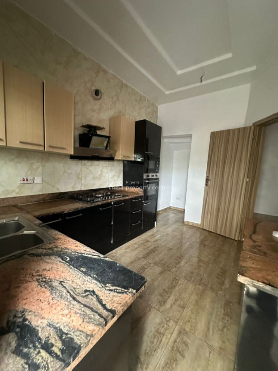 Luxurious Spacious Mini Flat with a Standard Kitchen., Royal Pine Estate, Lekki, Lagos, Mini Flat (room and Parlour) for Rent