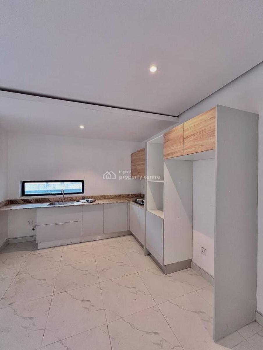 Luxurious Fully Serviced 2 Bedroom Apartment, Lekki Phase 1, Lekki, Lagos, Block of Flats for Sale