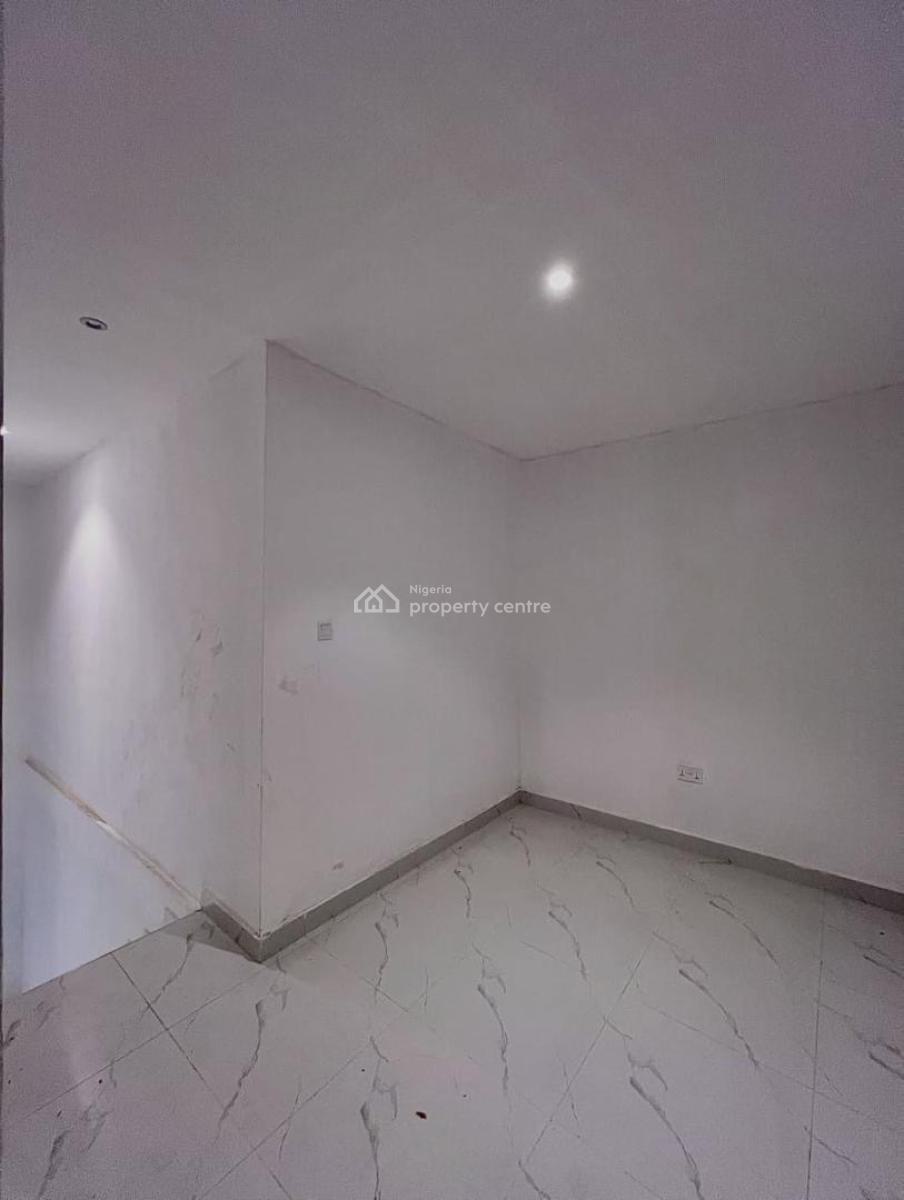 Luxurious Fully Serviced 2 Bedroom Apartment, Lekki Phase 1, Lekki, Lagos, Block of Flats for Sale