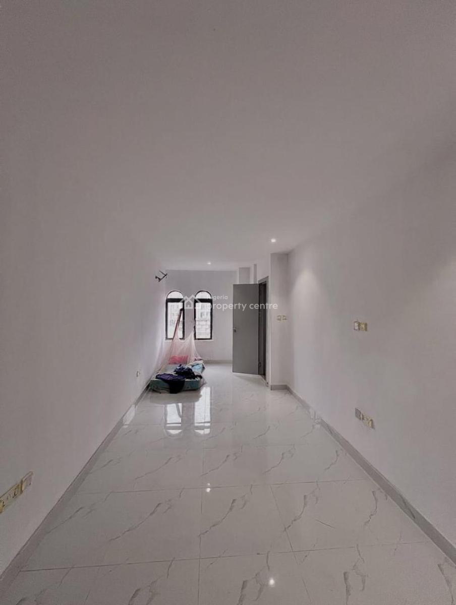 Luxurious Fully Serviced 2 Bedroom Apartment, Lekki Phase 1, Lekki, Lagos, Block of Flats for Sale