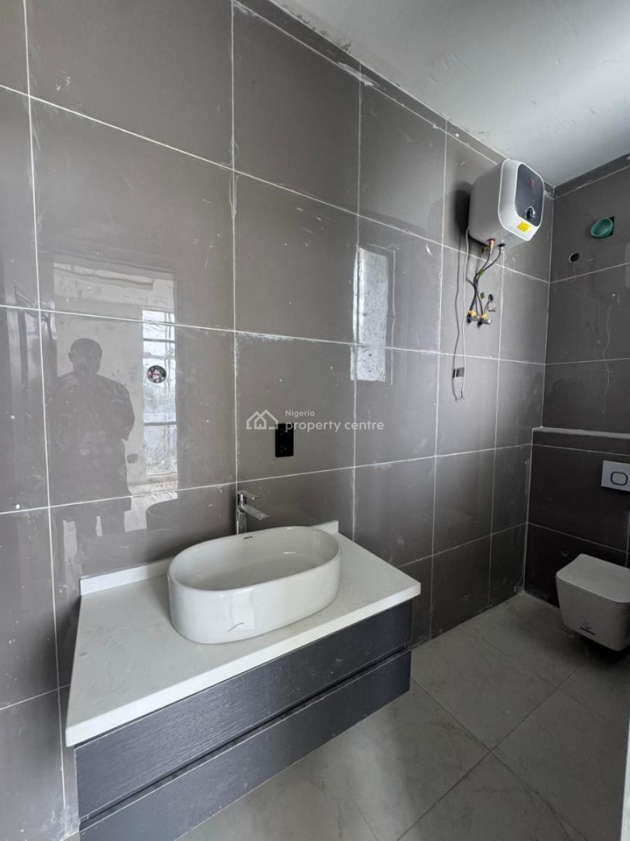 Luxury,  2-bedroom Apartment with Swimming Pool, Elevator,equipped Gym, Lekki Phase 1, Lekki, Lagos, Flat / Apartment for Sale