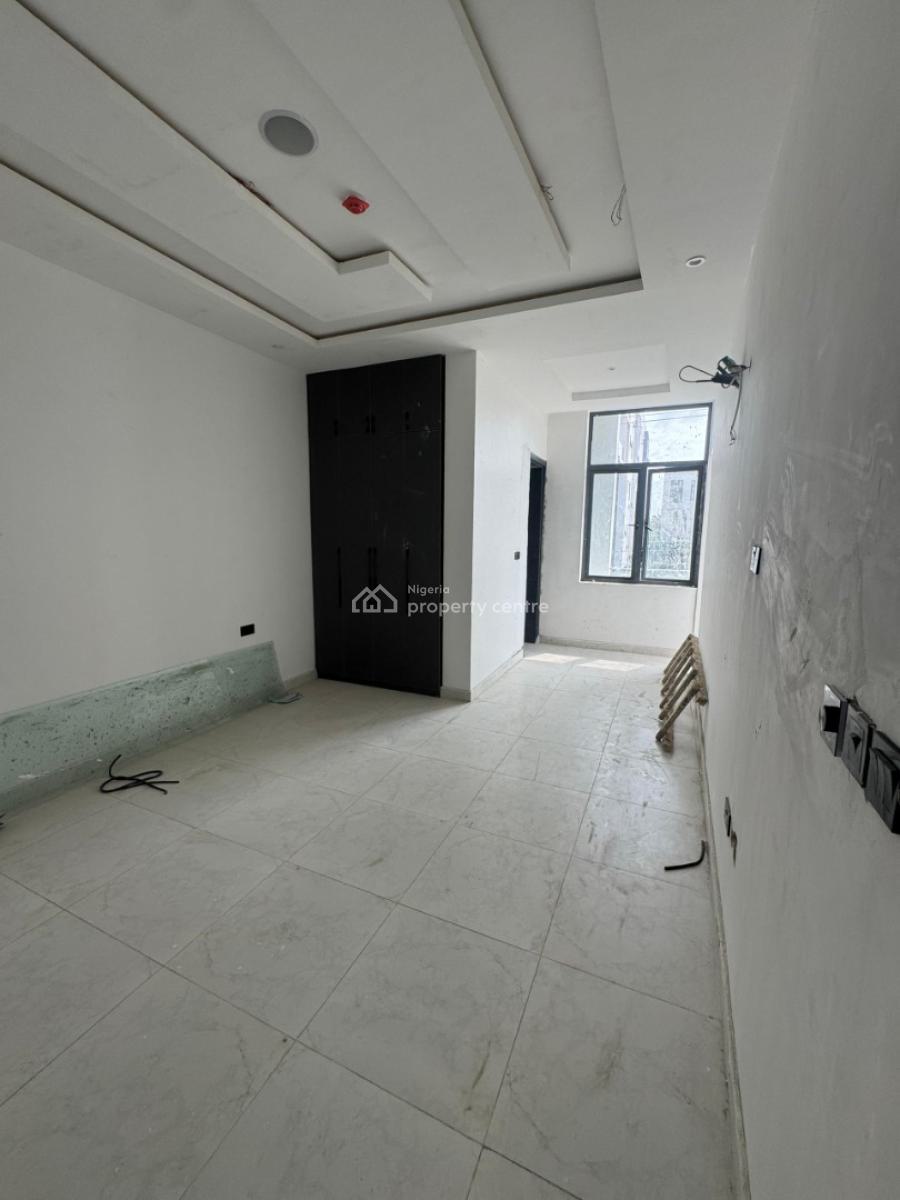 Luxury,  2-bedroom Apartment with Swimming Pool, Elevator,equipped Gym, Lekki Phase 1, Lekki, Lagos, Flat / Apartment for Sale