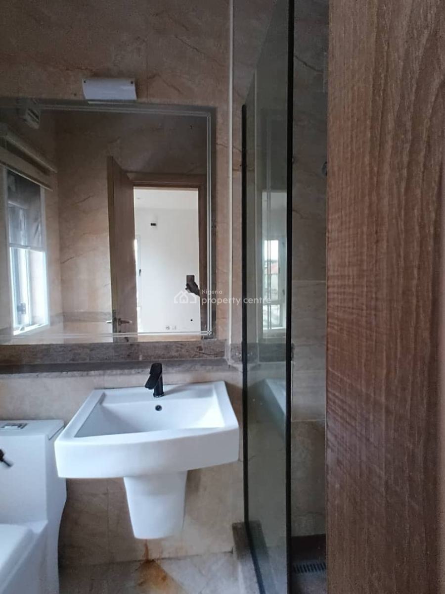 Luxury 2 Bedroom Apartment, Lekki Phase 1, Lekki, Lagos, Flat / Apartment for Rent