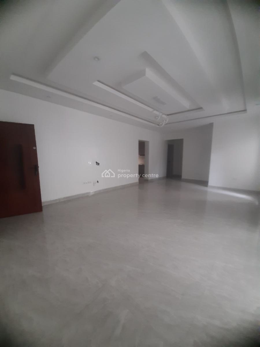 Newly Built and Serviced with 24/7 Power Supply 2 Bedroom En-suite Flat, Lekki Phase 1, Lekki, Lagos, Flat / Apartment for Sale