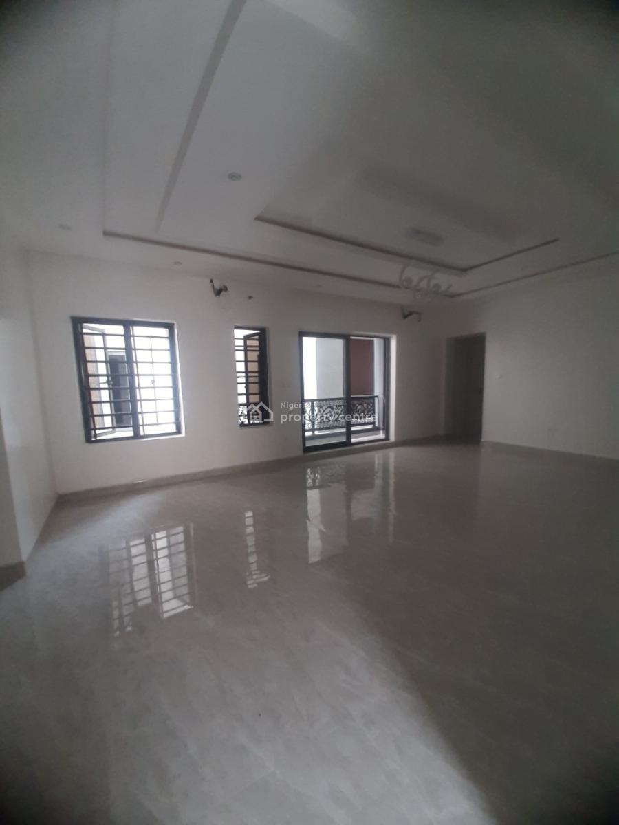 Newly Built and Serviced with 24/7 Power Supply 3 Bedroom En-suite Flat, Lekki Phase 1, Lekki, Lagos, Flat / Apartment for Sale