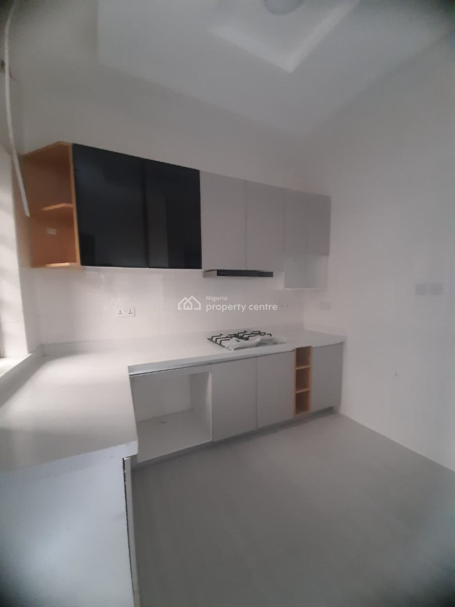 Newly Built and Serviced with 24/7 Power Supply 3 Bedroom En-suite Flat, Lekki Phase 1, Lekki, Lagos, Flat / Apartment for Sale