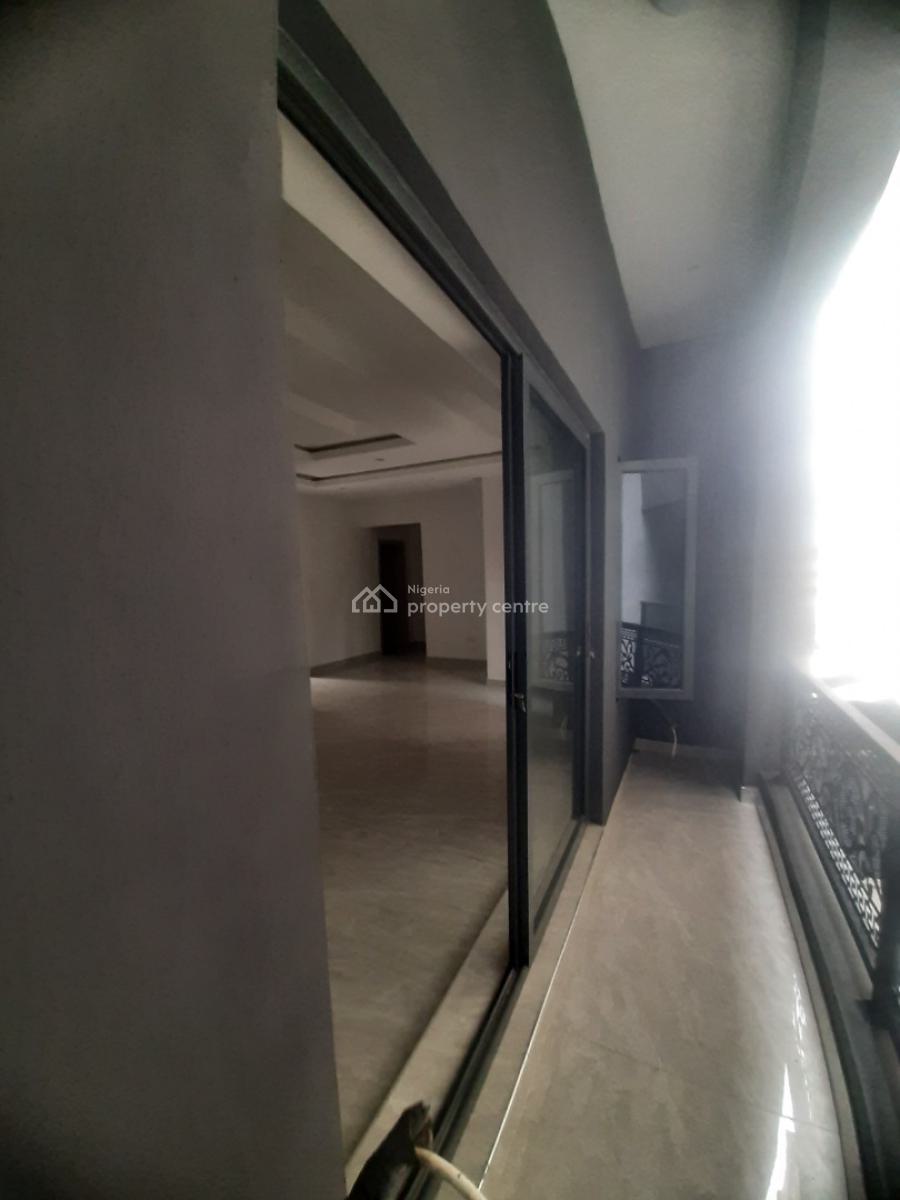 Newly Built and Serviced with 24/7 Power Supply 3 Bedroom En-suite Flat, Lekki Phase 1, Lekki, Lagos, Flat / Apartment for Sale