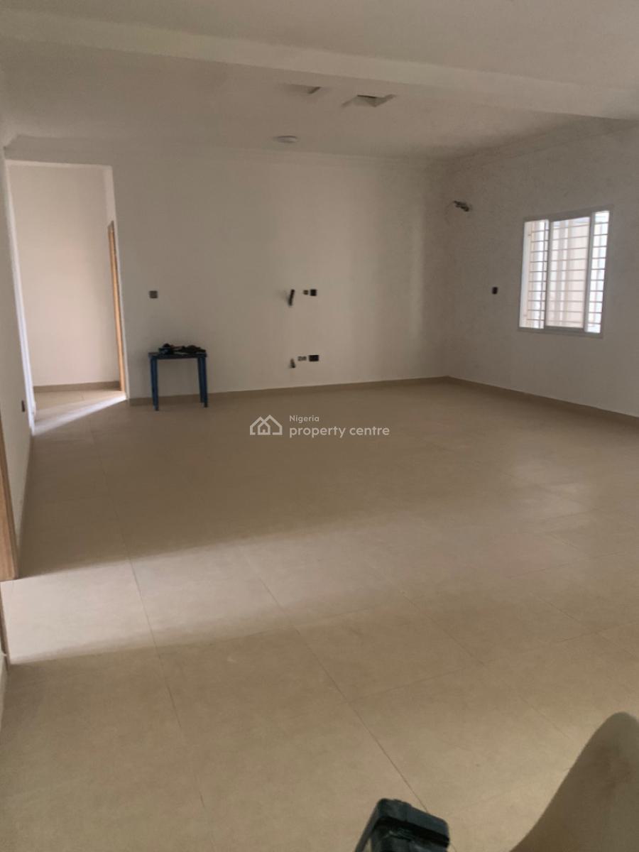 Massive Luxury 3 Bedroom Flat Upstairs, Lekki Scheme 2 Via Mobil Road, Ilaje, Ajah, Lagos, House for Rent