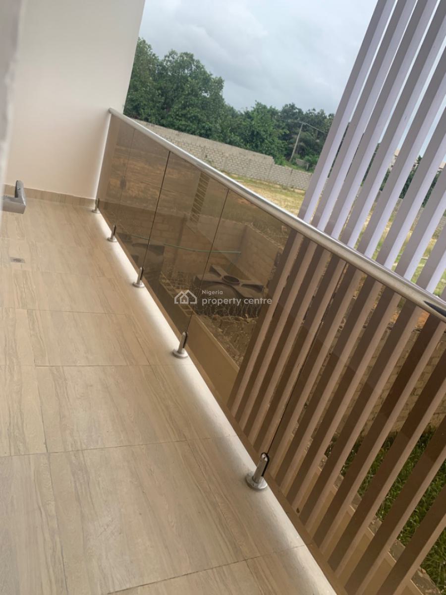 Massive Luxury 3 Bedroom Flat Upstairs, Lekki Scheme 2 Via Mobil Road, Ilaje, Ajah, Lagos, House for Rent